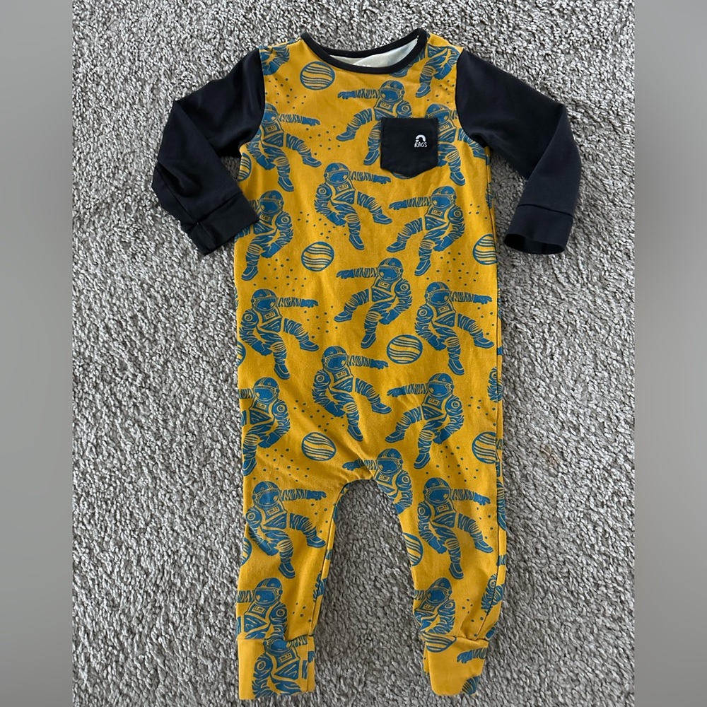 Rags to Raches Astronaut Long Sleeve Romper 12-18 months